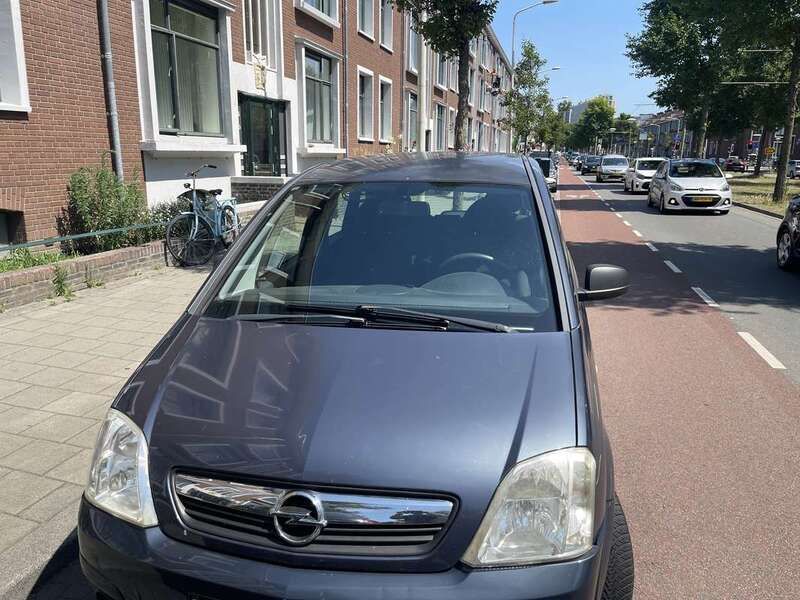 Grijs Gebruikt 2006 Opel Meriva Essentia MPV | € 1.950 (Eerlijke prijs) - Afbeelding 1/4