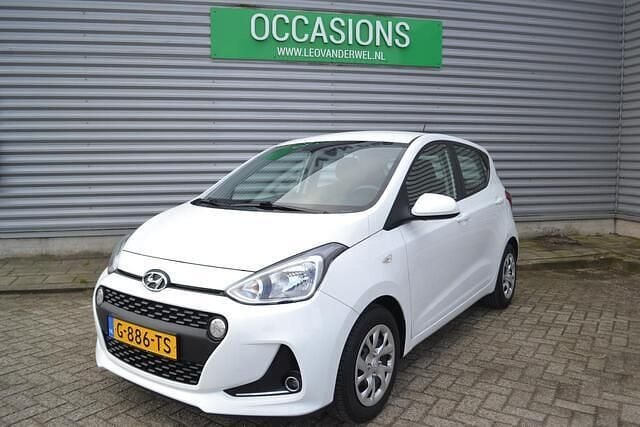 Wit Occasion 2019 Hyundai i10 Comfort Hatchback | € 9.450 (Goede deal) - Afbeelding 1/4