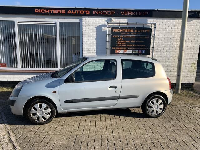 Occasion Renault Clio II Expression 102 PK (75 kW) 2002 Grijs Hatchback