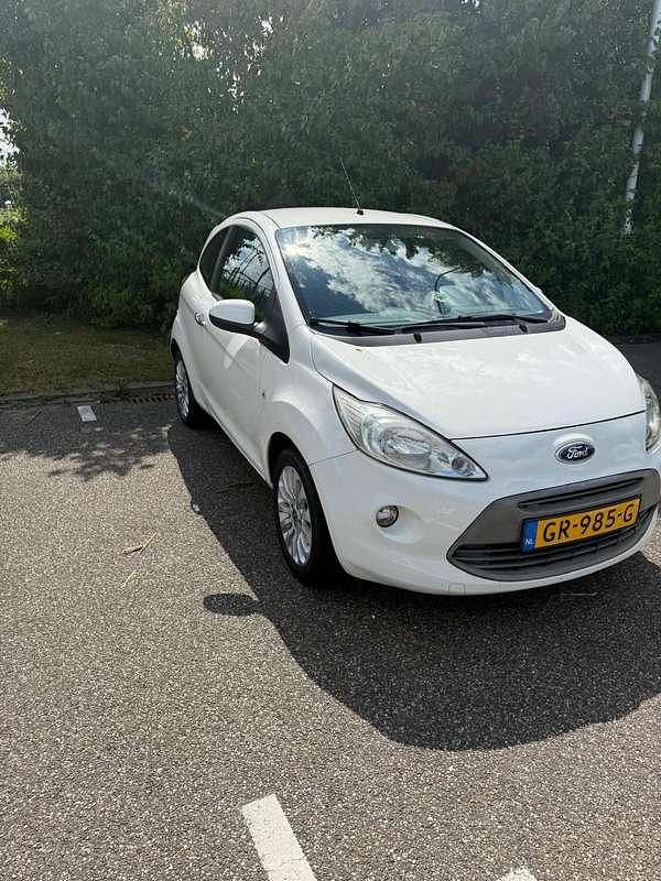 Wit Gebruikt 2013 Ford Ka Titanium X Hatchback | € 3.750 (Eerlijke prijs) - Afbeelding 1/4