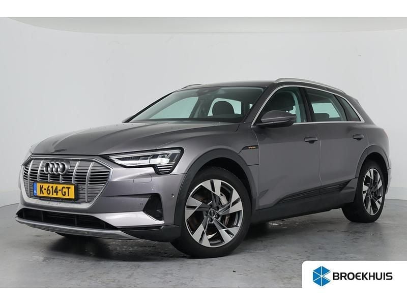 Grijs Occasion 2020 Audi e-tron Business SUV | € 25.895 (Goede deal) - Afbeelding 1/4