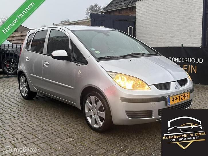 Grijs Gebruikt 2007 Mitsubishi Colt Hatchback | € 2.350 (Eerlijke prijs) - Afbeelding 1/4