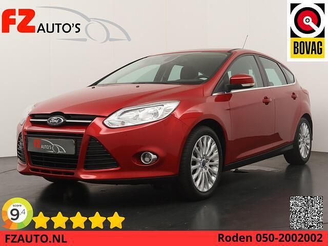 Rood Gebruikt 2012 Ford Focus Hatchback | € 5.945 (Eerlijke prijs) - Afbeelding 1/4
