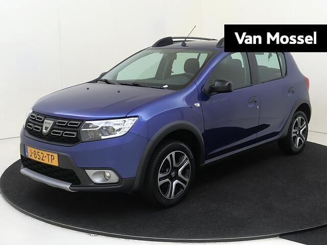 Blauw Occasion 2020 Dacia Sandero Stepway Hatchback | € 10.640 (Eerlijke prijs) - Afbeelding 1/4