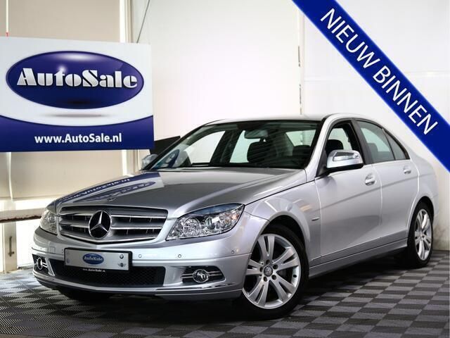 Grijs, metallic lak Gebruikt 2008 Mercedes C180 Business Sedan | € 13.434 (Duur) - Afbeelding 1/4