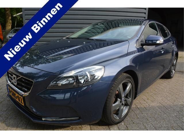 Blauw Gebruikt 2013 Volvo V40 Kinetic Stationwagen | € 9.750 (Eerlijke prijs) - Afbeelding 1/4