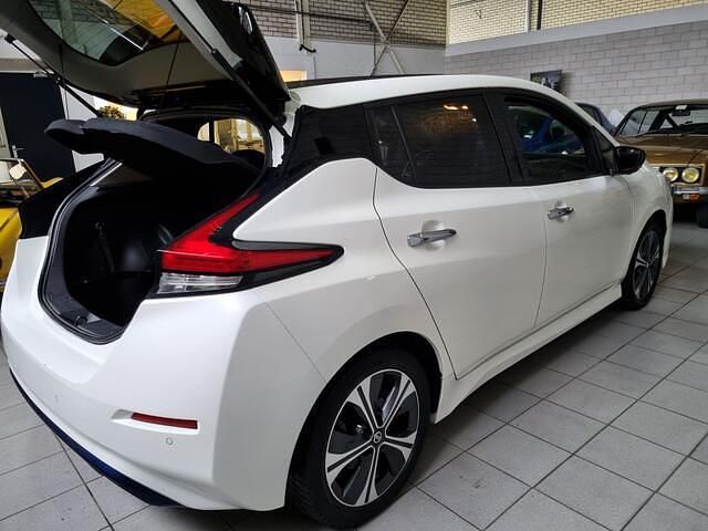 Occasion Nissan Leaf Tekna 110 kW (150 PK) 2019 Wit Hatchback