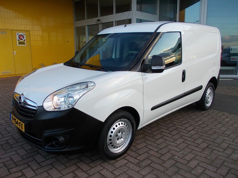Bestelbus Gebruikt 2017 Opel Combo MPV | € 7.950 - Afbeelding 1/4