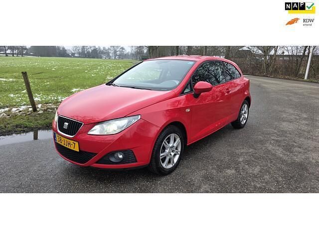 Rood Occasion 2009 Seat Ibiza SC Style Hatchback | € 3.250 (Eerlijke prijs) - Afbeelding 1/4