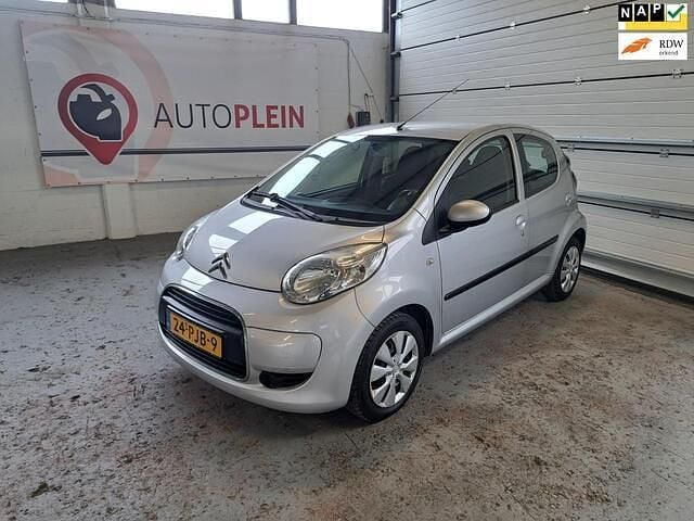 Grijs Occasion 2011 Citroën C1 Hatchback | € 3.750 (Eerlijke prijs) - Afbeelding 1/4