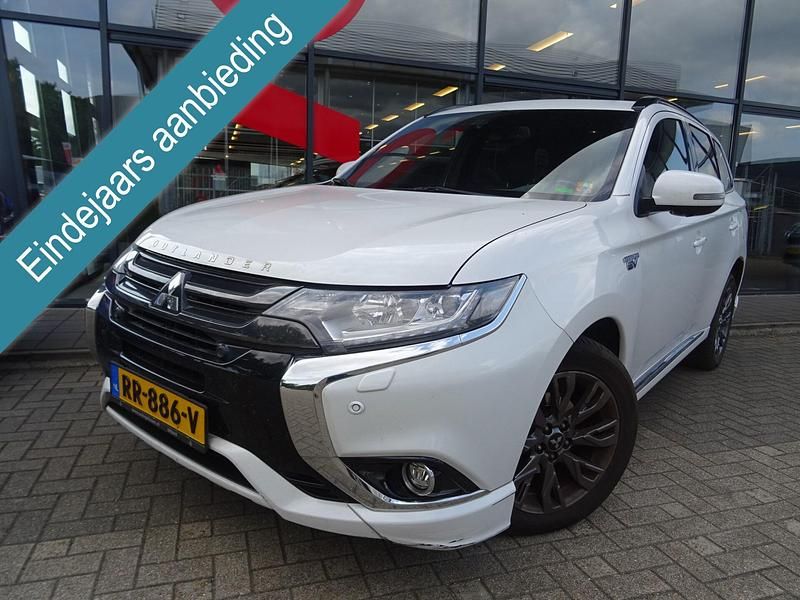 Wit Gebruikt 2018 Mitsubishi Outlander Edition SUV | € 23.445 (Iets duurder) - Afbeelding 1/1
