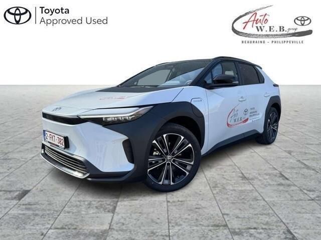 Wit Gebruikt 2024 Toyota bZ4X Style SUV | € 43.990 - Afbeelding 1/4