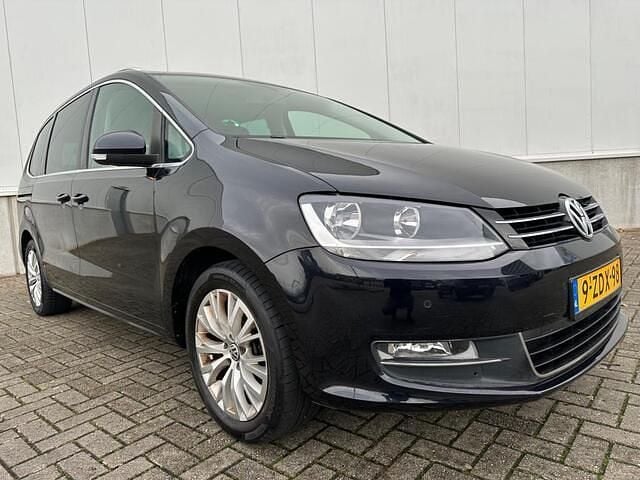 Zwart Gebruikt 2015 VW Sharan Highline MPV | € 11.995 (Super prijs) - Afbeelding 1/4
