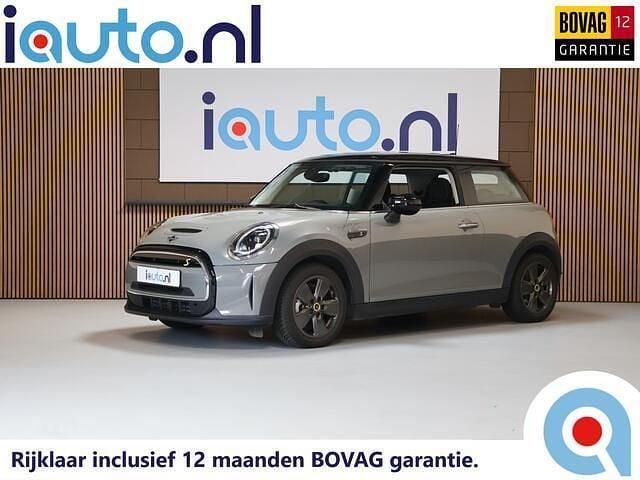 Grijs Occasion 2023 Mini Cooper SE Hatchback | € 20.945 (Eerlijke prijs) - Afbeelding 1/4