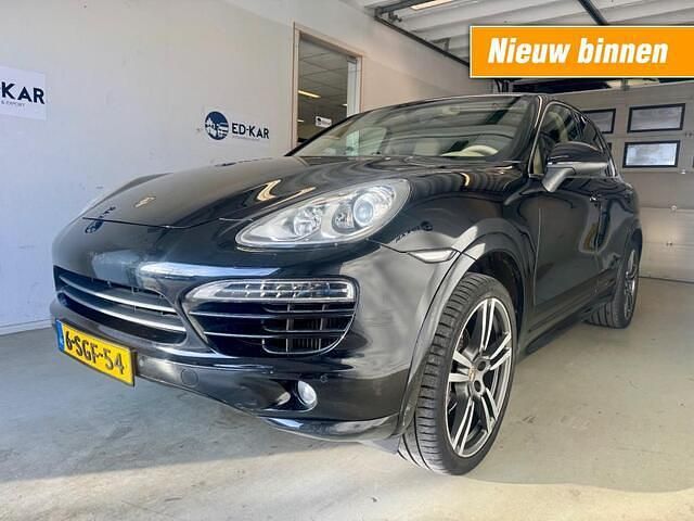Zwart Occasion 2013 Porsche Cayenne SUV | € 16.995 (Super prijs) - Afbeelding 1/4