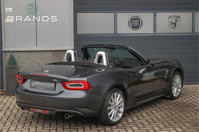 Occasion Fiat 124 Spider Lusso 141 PK (103 kW) 2018 Grijs (metallic) Cabriolet