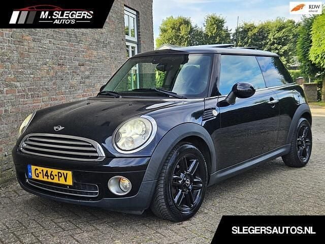 Zwart Gebruikt 2010 Mini Cooper Hatchback | € 5.950 (Eerlijke prijs) - Afbeelding 1/4