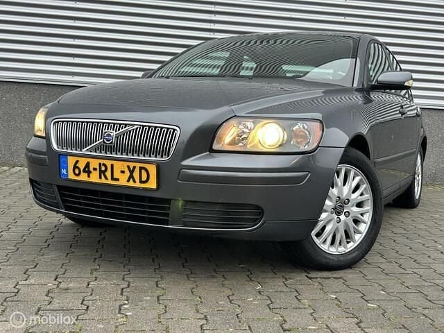 Occasion Volvo S40 Momentum 125 PK (91 kW) 2005 Grijs Sedan