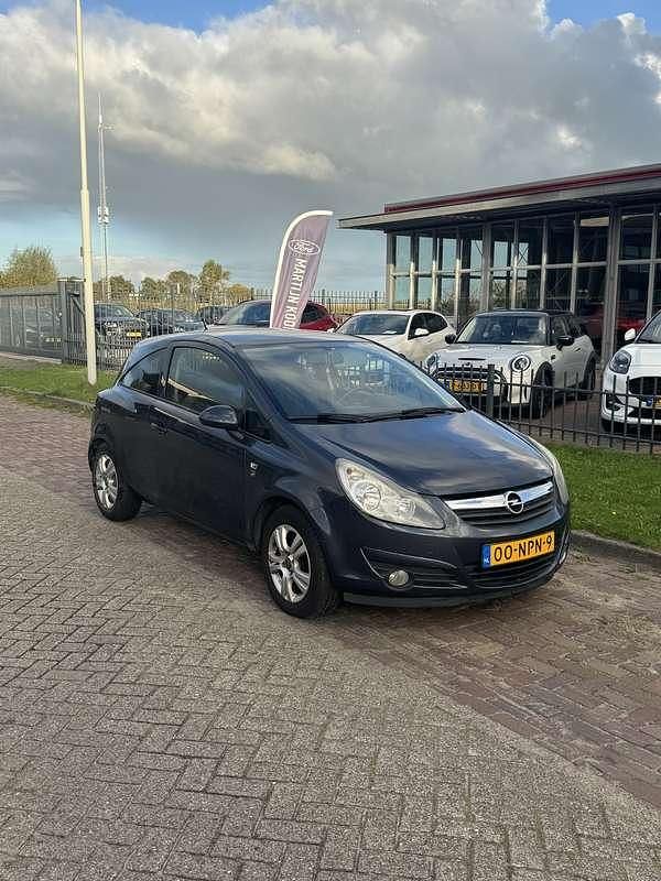 Blauw Occasion 2010 Opel Corsa S MPV | € 1.500 (Eerlijke prijs) - Afbeelding 1/4