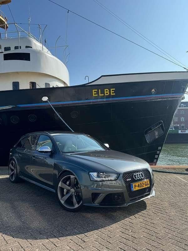 Grijs Gebruikt 2013 Audi RS4 Stationwagen | € 35.950 - Afbeelding 1/4