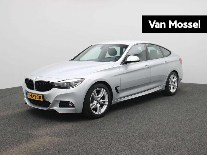 Grijs Gebruikt 2020 BMW 320 Gran Turismo Executive Hatchback | € 24.400 (Goede deal) - Afbeelding 1/4