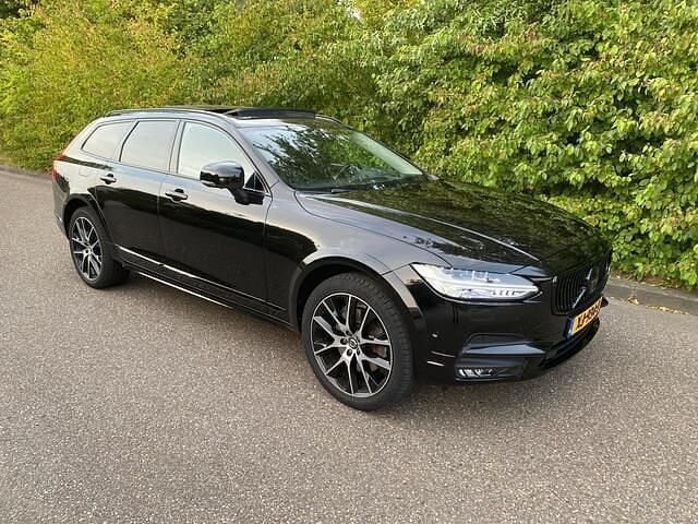Zwart Gebruikt 2017 Volvo V90 CC Pro Stationwagen | € 33.950 (Duur) - Afbeelding 1/4