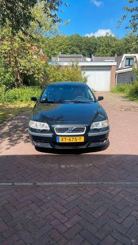 Zwart Gebruikt 2004 Volvo S60 Sedan | € 11.000 - Afbeelding 1/4