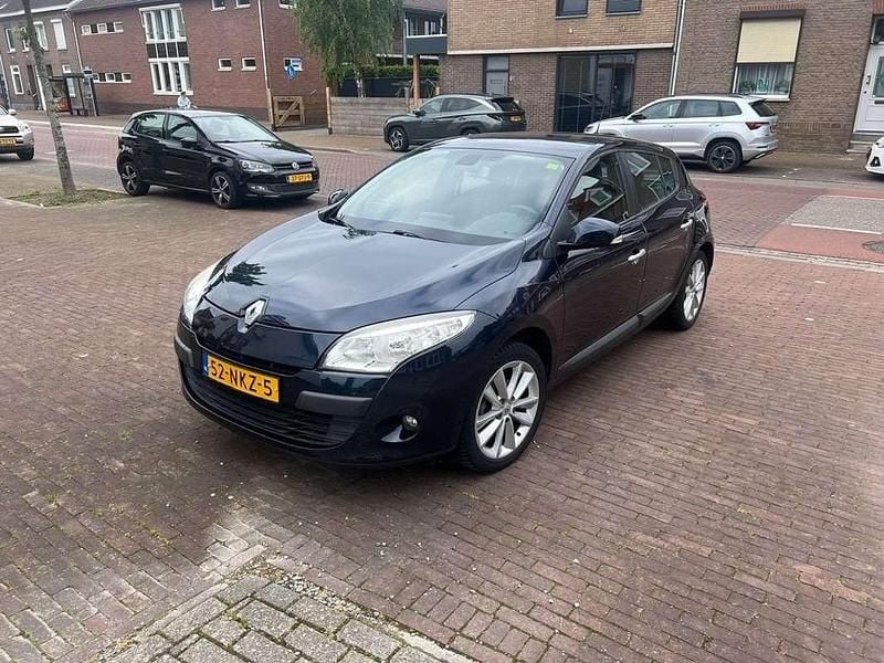 Blauw Gebruikt 2010 Renault Mégane III Hatchback | € 3.250 (Goede deal) - Afbeelding 1/4