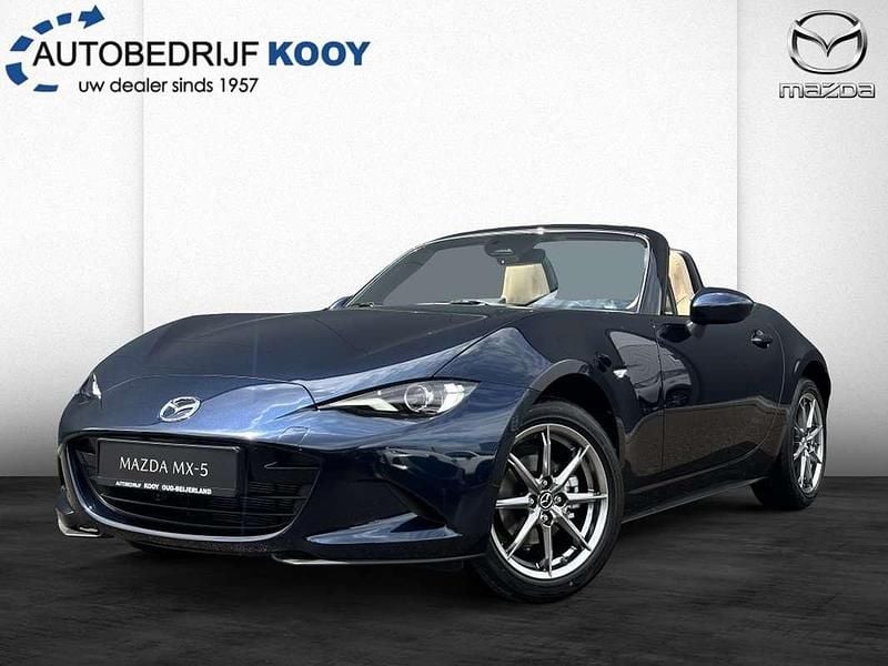 Blauw, metallic lak Nieuw 2025 Mazda MX5 Kazari Cabriolet | € 46.490 (Duur) - Afbeelding 1/4