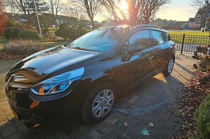 Occasion 2014 Renault Clio IV Stationwagen | € 2.850 (Goede deal) - Afbeelding 1/4