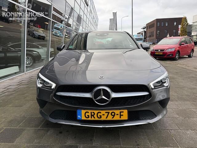 Occasion Mercedes CLA180 AMG line 136 PK (100 kW) 2023 Grijs Sedan
