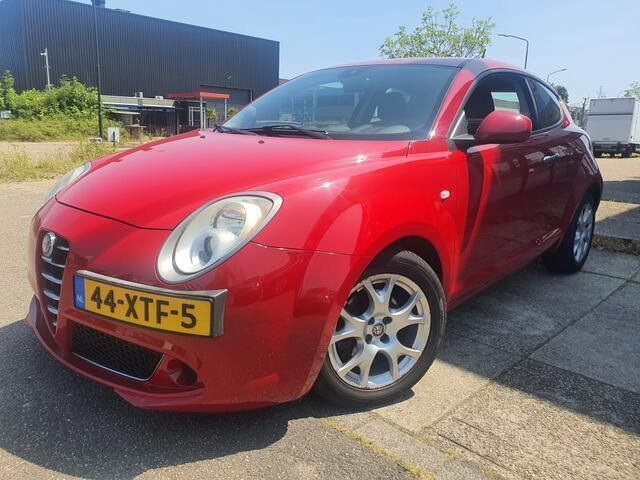 Rood Gebruikt 2012 Alfa Romeo MiTo Hatchback | € 1.950 (Goede deal) - Afbeelding 1/4