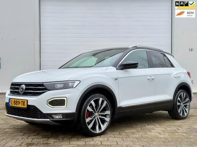 Wit Gebruikt 2019 VW T-Roc Business SUV | € 23.999 (Eerlijke prijs) - Afbeelding 1/4