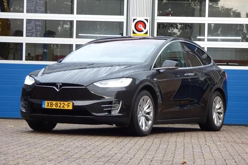 Zwart (metallic) Gebruikt 2018 Tesla Model X SUV | € 26.950 (Goede deal) - Afbeelding 1/4