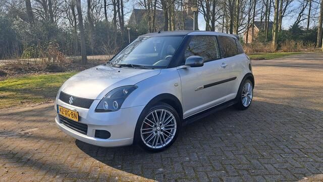 Grijs Gebruikt 2007 Suzuki Swift Sport Hatchback | € 2.449 (Iets duurder) - Afbeelding 1/4