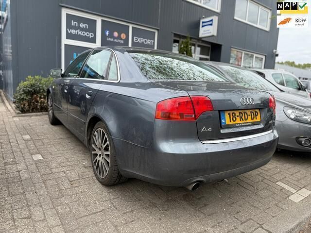 Grijs Gebruikt 2005 Audi A4 Proline Sedan | € 750 (Super prijs) - Afbeelding 1/4
