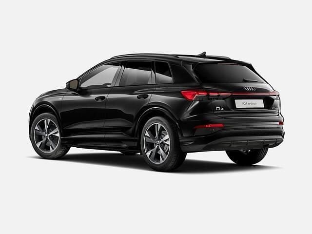 Nieuw Audi Q4 e-tron Competition 210 kW (286 PK) 2026 Zwart SUV