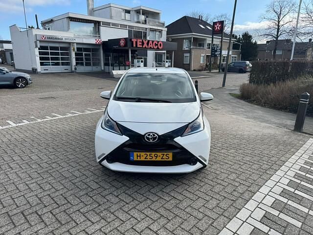 Occasion Toyota Aygo 69 PK (50 kW) 2017 Wit Hatchback