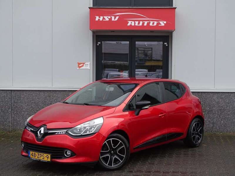 Rood, metallic lak Occasion 2013 Renault Clio IV Collection Hatchback | € 4.499 (Eerlijke prijs) - Afbeelding 1/3