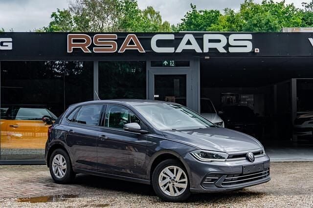 Grijs Gebruikt 2022 VW Polo Style Hatchback | € 23.250 (Eerlijke prijs) - Afbeelding 1/4