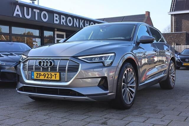 Grijs Gebruikt 2019 Audi e-tron S-Line SUV | € 24.950 (Super prijs) - Afbeelding 1/3