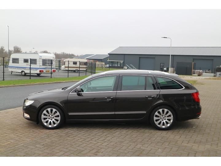 Occasion Skoda Superb Ambition 127 PK (93 kW) 2013 Bruin Stationwagen