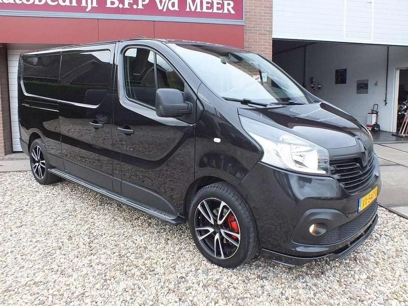 Zwart Gebruikt 2016 Renault Trafic Komfort MPV | € 7.750 (Eerlijke prijs) - Afbeelding 1/4