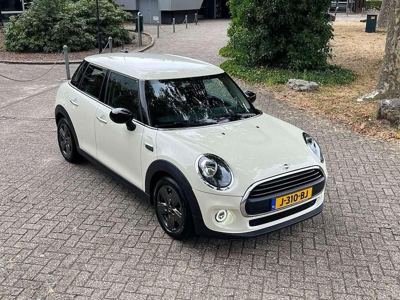 Wit Gebruikt 2020 Mini Cooper Hatchback | € 15.350 (Goede deal) - Afbeelding 1/4