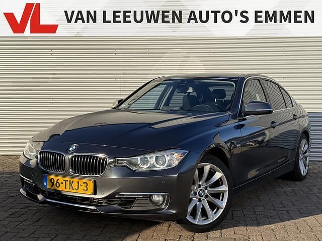 Grijs Gebruikt 2012 BMW 328 Executive Sedan | € 10.900 (Eerlijke prijs) - Afbeelding 1/4