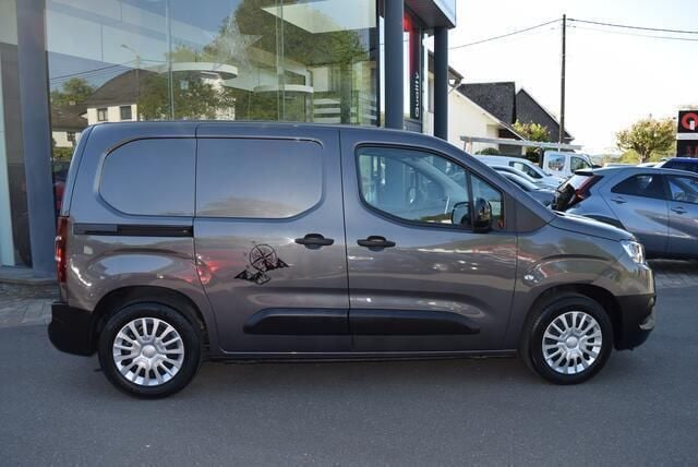 Grijs Gebruikt 2023 Toyota Proace City Van | € 16.990 (Eerlijke prijs) - Afbeelding 1/4