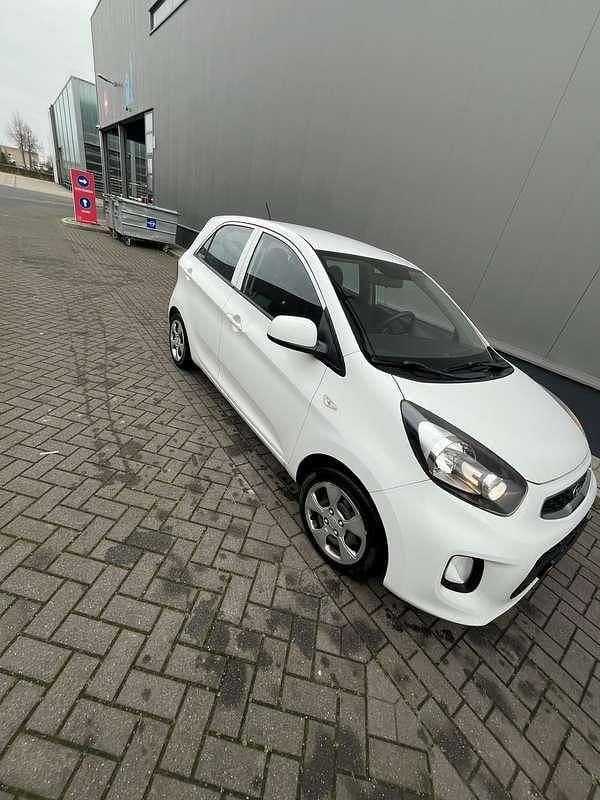 Wit Gebruikt 2015 Kia Picanto Comfort Hatchback | € 5.500 (Goede deal) - Afbeelding 1/4