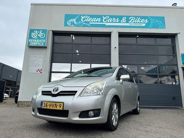 Grijs Gebruikt 2009 Toyota Verso Luna MPV | € 2.950 - Afbeelding 1/4