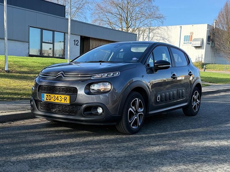 Grijs (metallic) Occasion 2019 Citroën C3 Feel Hatchback | € 7.995 (Super prijs) - Afbeelding 1/4