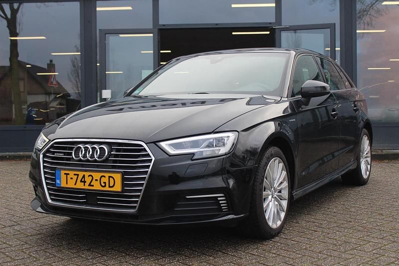 Occasion Audi A3 Sportback e-tron Sport 204 PK (150 kW) 2018 Zwart Hatchback